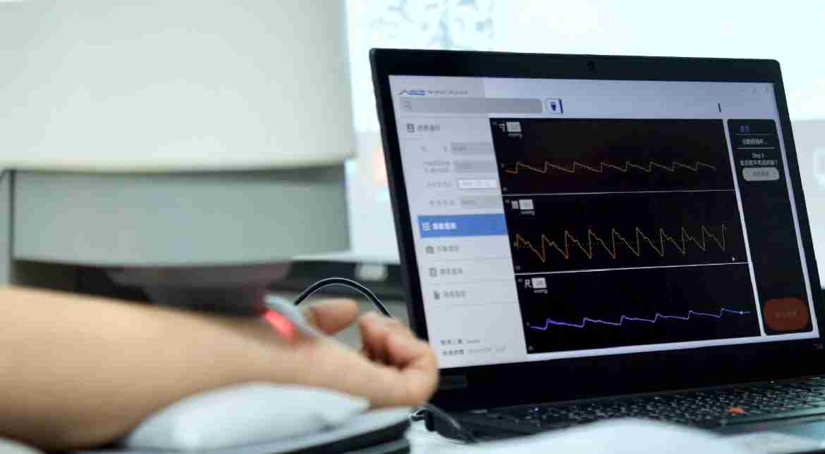 OBPay耘康以高解析与拟真的显示技术，，，，将其应用于中医检测，，，提供“中医数位化检测方案”，，，使传统中医检测结果数据化与可视化